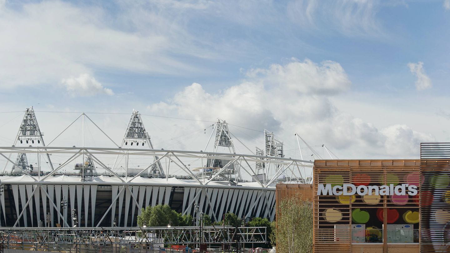 El McDonald's construido en la villa olímpica de Londres. (Europa Press)