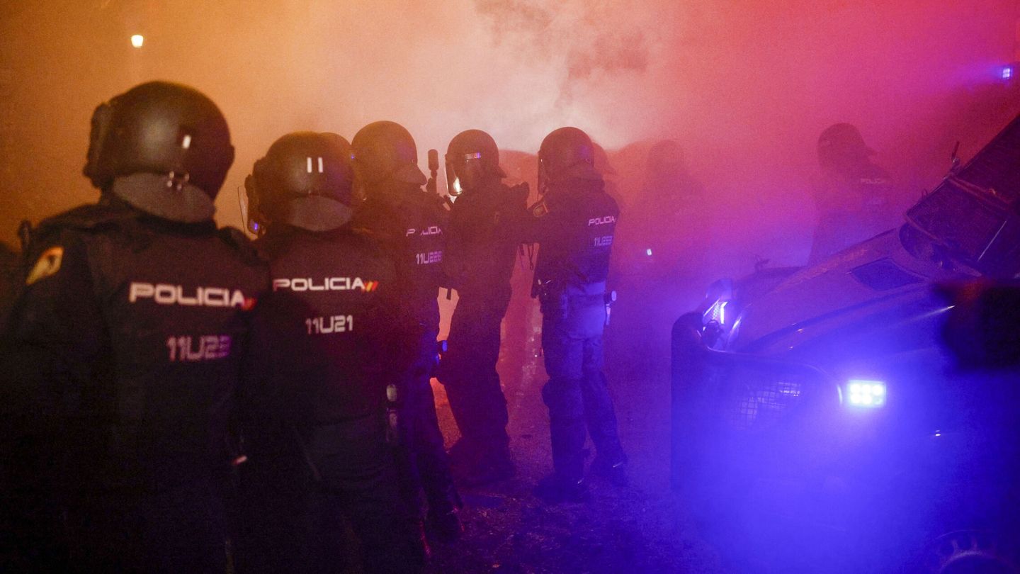 Imagen de la actuación policial. (Foto: EFE)