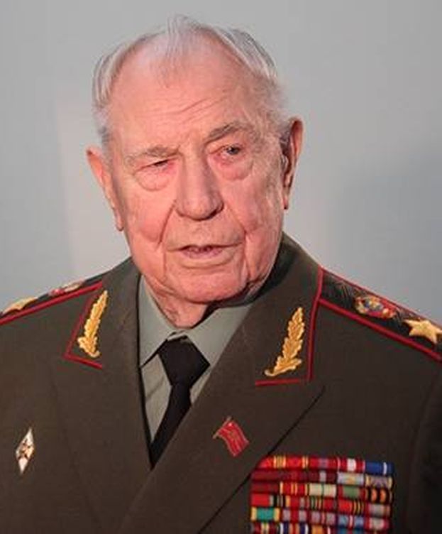 Foto: El mariscal Dmitri Yázov. (Wikimedia Commons)