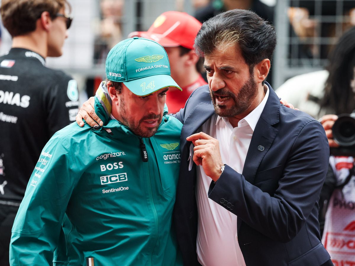 Foto: Mohammed ben Sulayem junto a Fernando Alonso (Florent Gooden / DPPIAFP7).