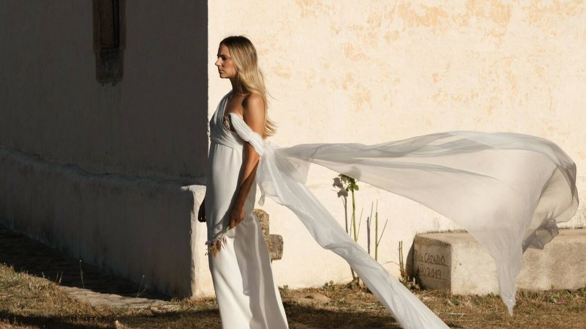 La nueva colección de vestidos de novia de Helena Mareque, al detalle: estilo contemporáneo, amor por la naturaleza y pasión por la artesanía