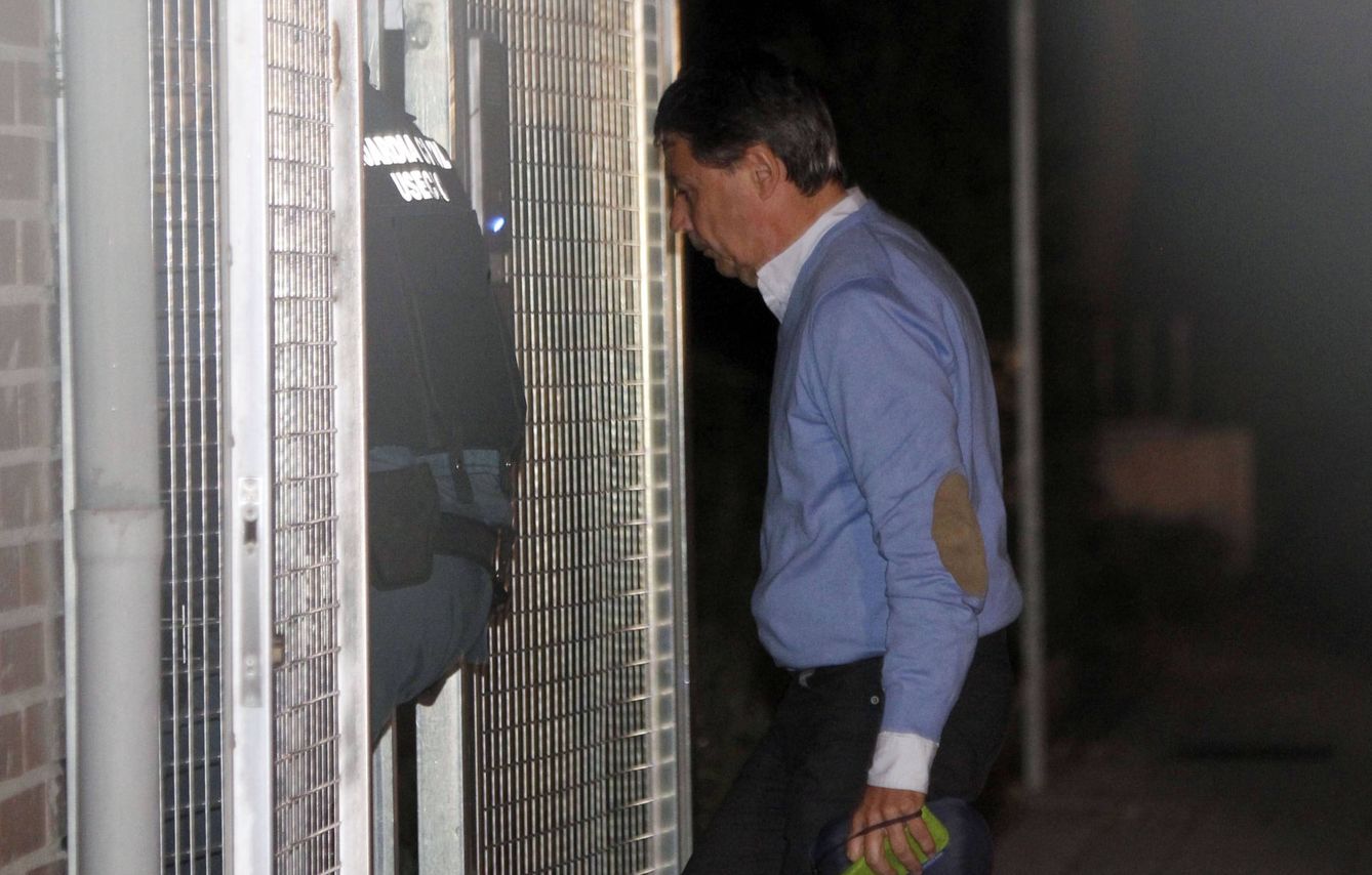 Ignacio González tras su detención por la operación Lezo. (EFE)