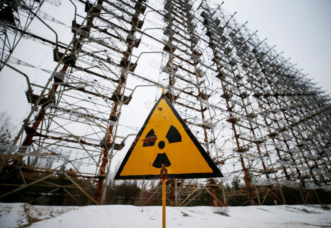 Torres de alimentación cercanas a Chernobyl. (Reuters)