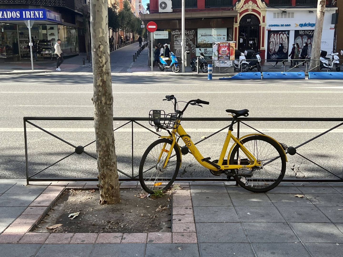 Una de las bicis de OFO abandonadas en Madrid. (Michael Mcloughlin)