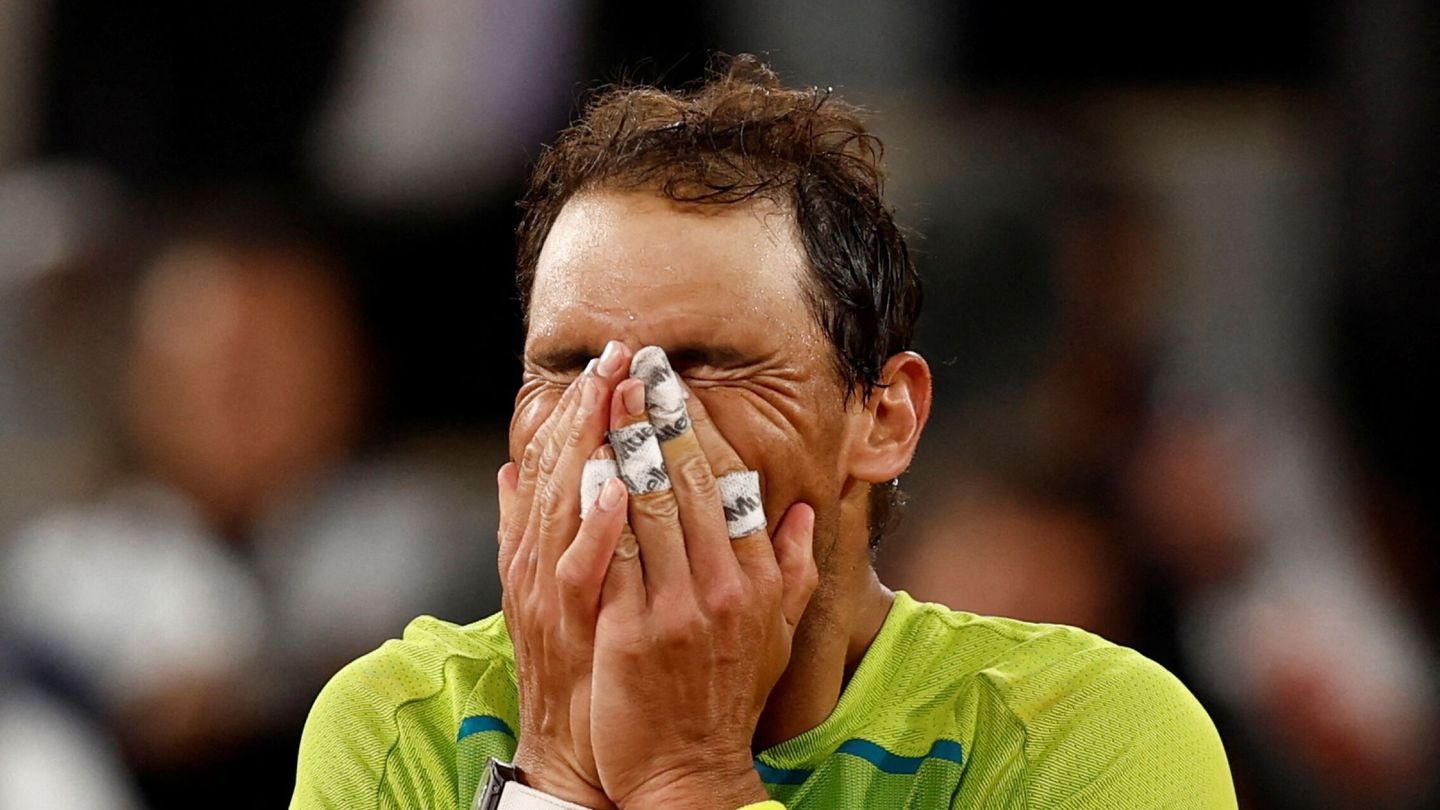 Rafa Nadal, tras vencer a Djokovic en cuartos de Roland Garros. (Reuters/Vincent West)