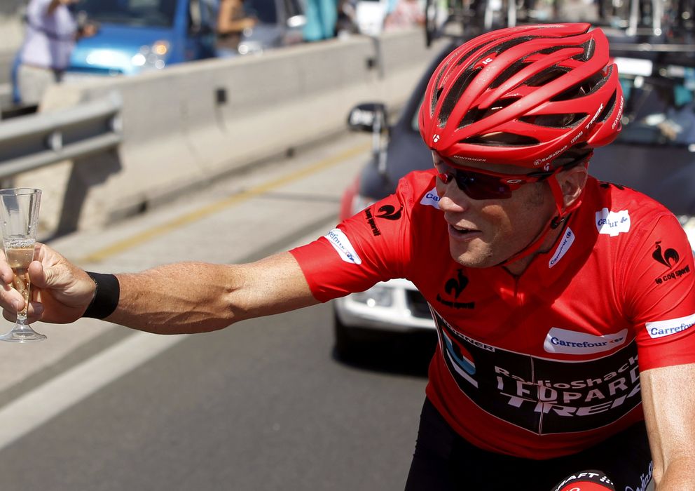 Foto: Horner celebra su triunfo en la Vuelta a España (Efe). 