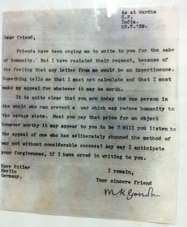 La carta, tal como se expone en Bombay.