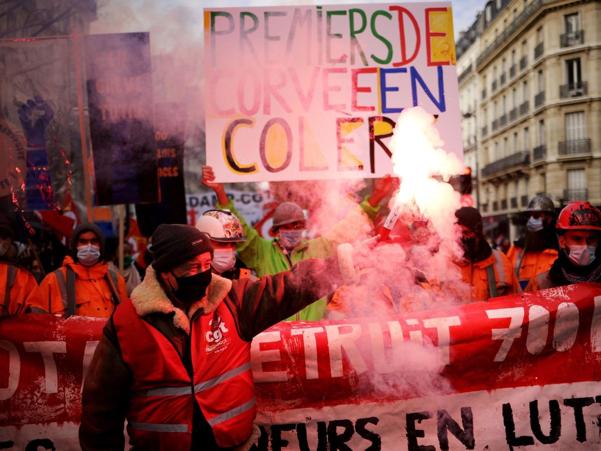 Foto: Protestas contra la situación económica y cultural por el coronavirus en París. (EFE)