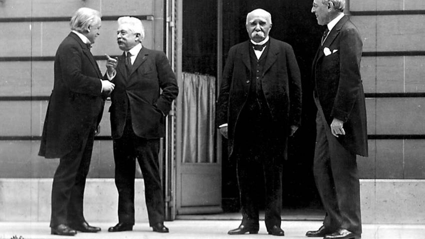 The Big Four (Lloyd George, Vittorio Orlando, Georges Clemenceau, Woodrow Wilson) en la Conferencia de Paz de París