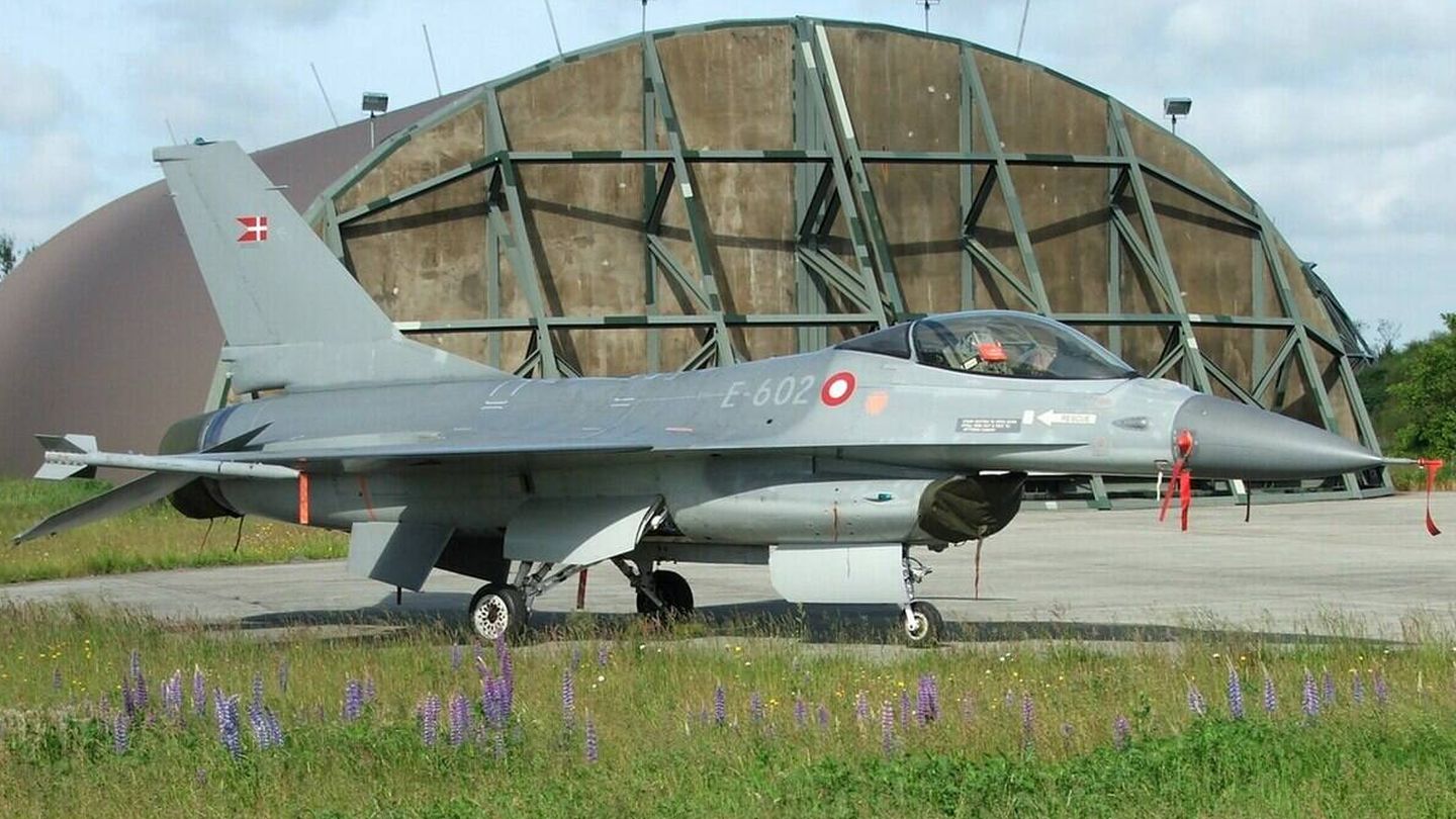 F-16 Falcon de la Real Fuerza Aérea danesa. (Pajx)