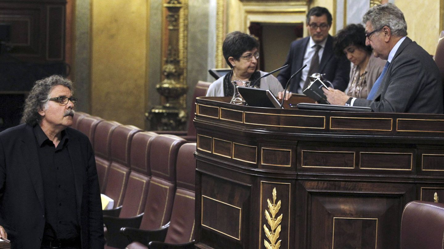Joan Tardà, expulsado de la Cámara en 2013 por hablar reiteradamente en catalán desde la tribuna. (EFE)