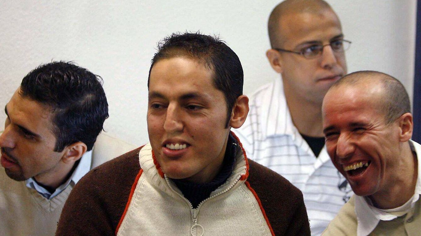Foto: Jamal Zougam, Rachid Aglif, Rafá Zouhier y Abdelilah El Fadual, durante el juicio del 11-M. (EFE)