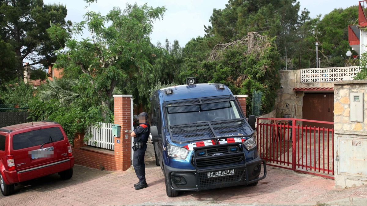 Los mossos investigan la muerte de una mujer dentro de un coche en Reus