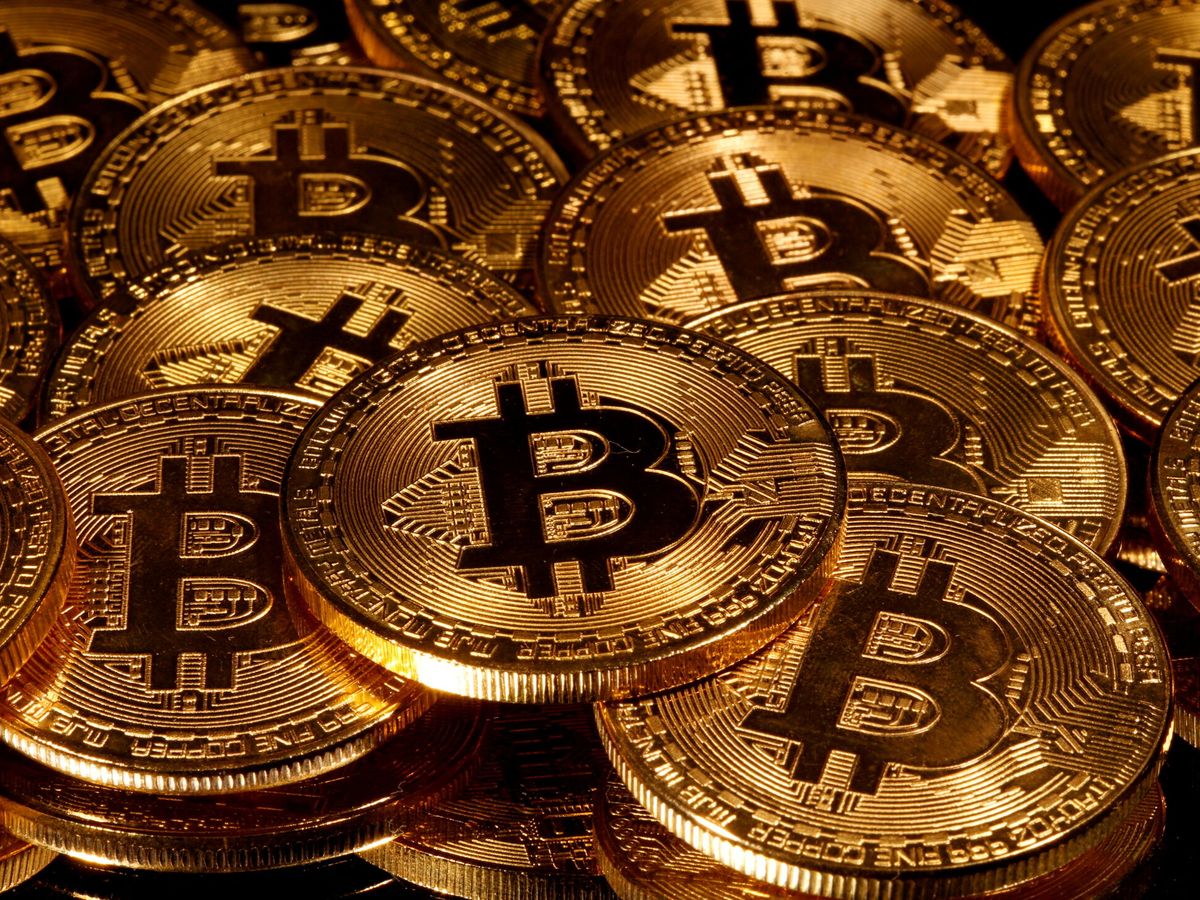 Foto: Una representación del bitcoin. (Dado Ruvic/Reuters)