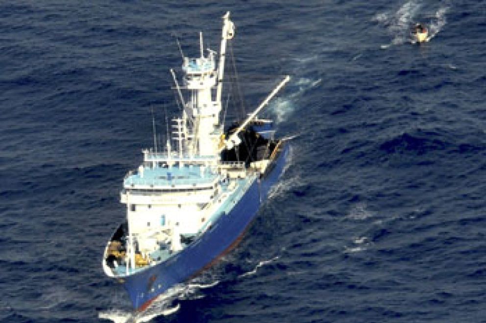Foto: El Gobierno redobla los esfuerzos para liberar el Alakrana y traer a España a los piratas detenidos