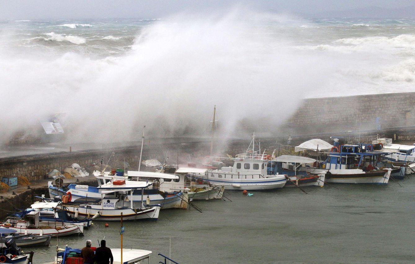 La altura de las olas bate records en todo el planeta (EFE)