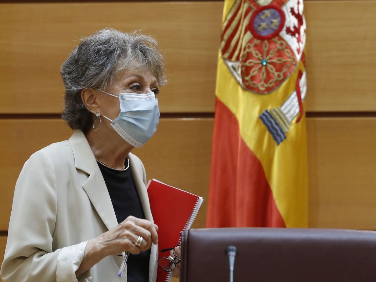 Foto: La administradora provisional única de RTVE, Rosa María Mateo, comparece ante la comisión mixta de control parlamentario de la corporación pública. (EFE)