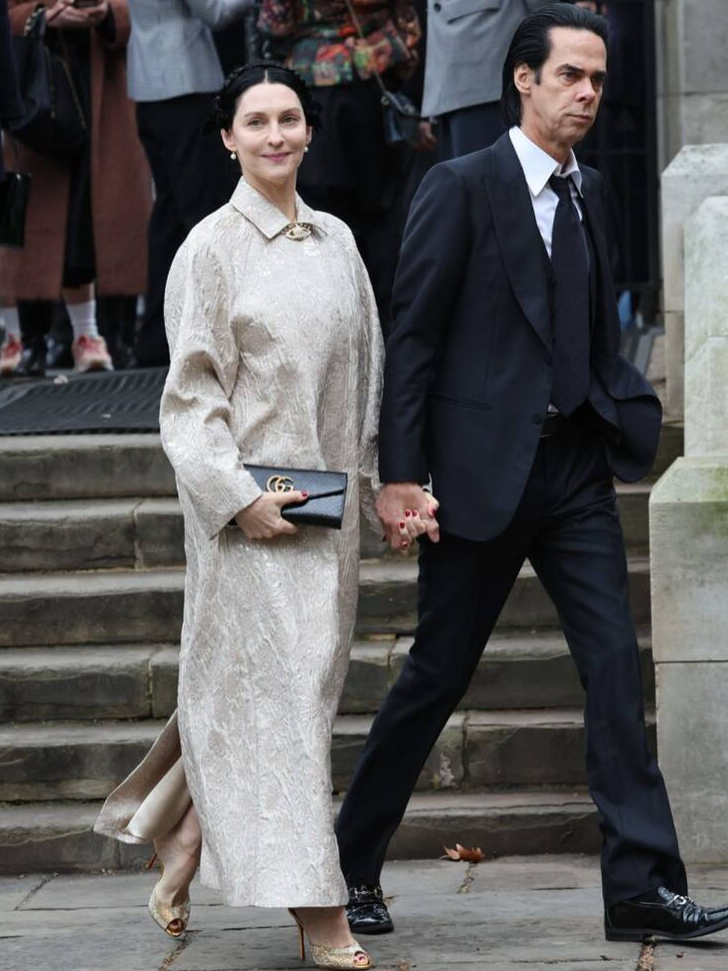 Nick Cave y su mujer, Susie Cave, en el funeral de Vivienne Westwood. (Cordon Press)