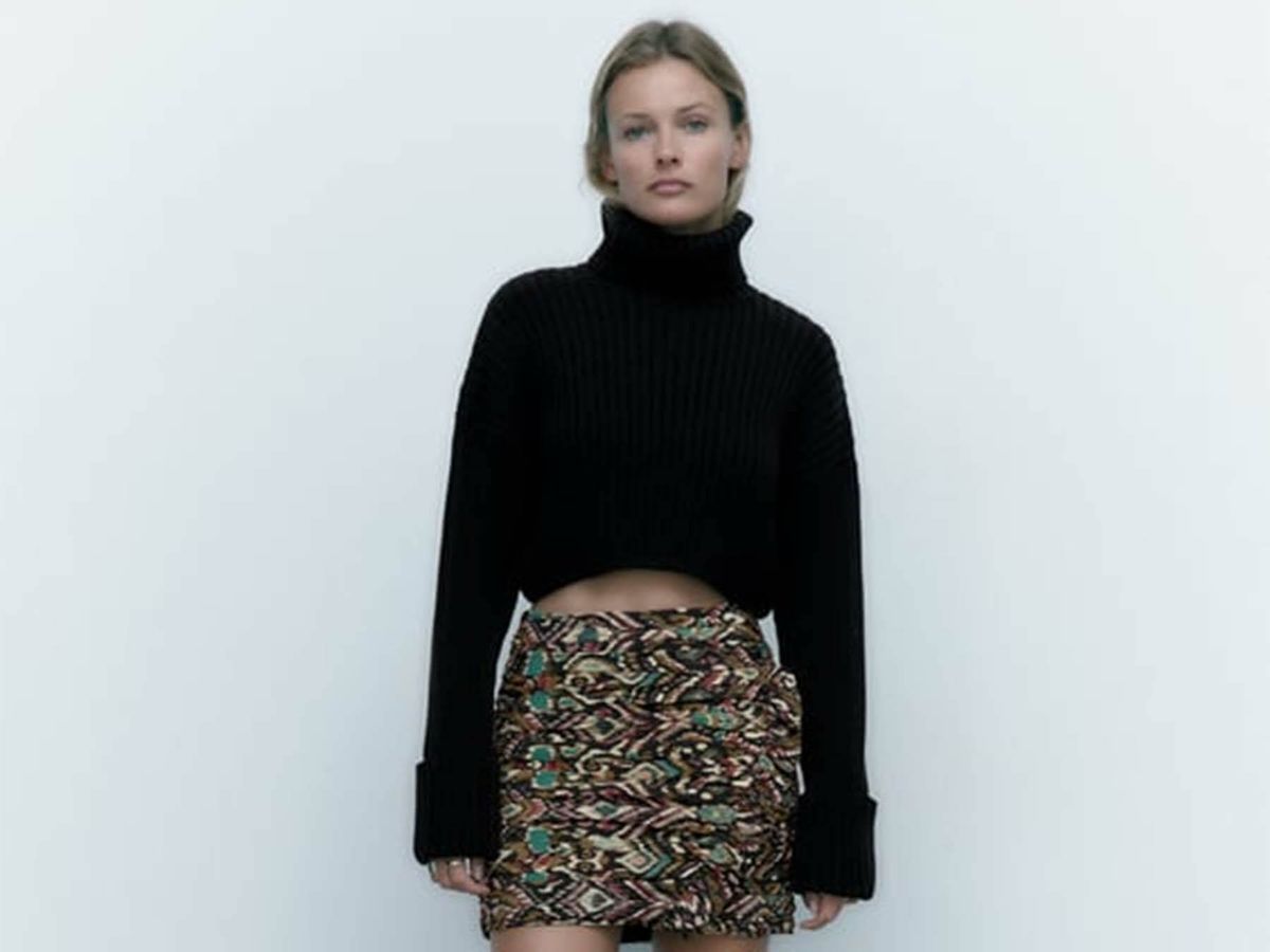 Foto: La nueva falda de Zara ideal para combinar con botines. (Cortesía)
