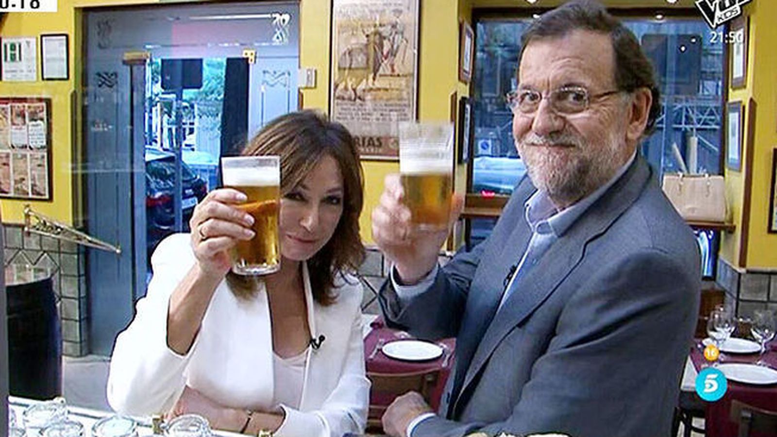 Foto: Mariano Rajoy y la periodista Ana Rosa Quintana. (Telecinco)
