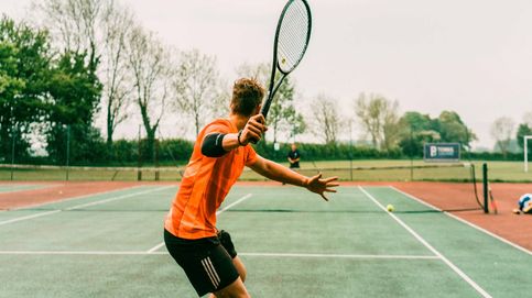 Por qué es bueno practicar tenis (y las posibles lesiones que debes vigilar)