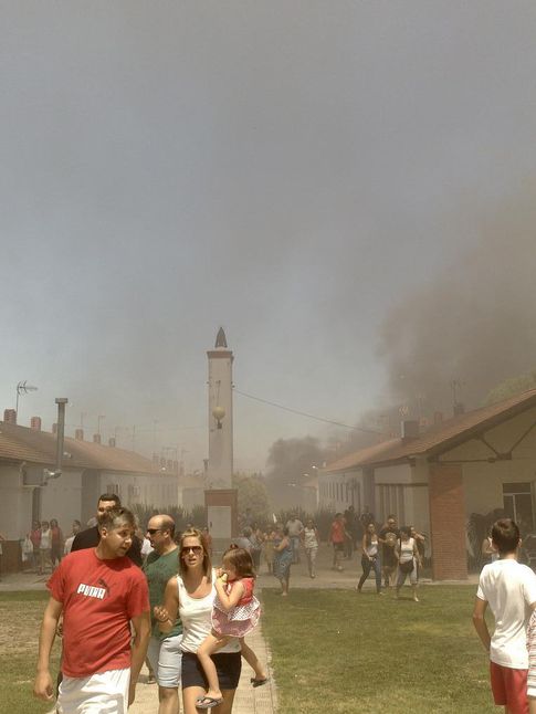 Foto: El humo invade la zona de Estepa. (Estepa Noticias)