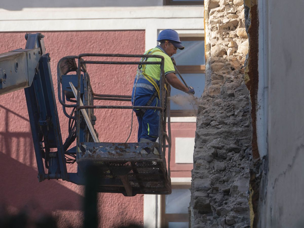 Foto: La construcción es uno de los sectores que va más lento en la recuperación. (EFE/Pedro Puente Hoyos)