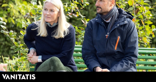 Haakon de Noruega, Mette-Marit y los reyes Harald y Sonia rompen su ...