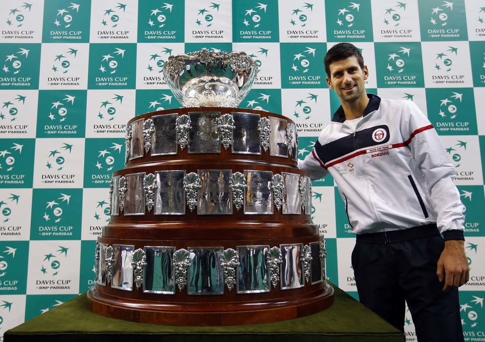 Foto: Djokovic durante la presentación del trofeo (Efe).