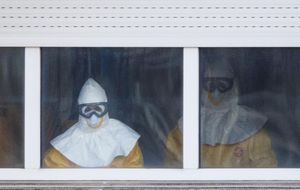 Juristas 'censuran' a la prensa: la foto íntima de la enferma de ébola jamás debió publicarse