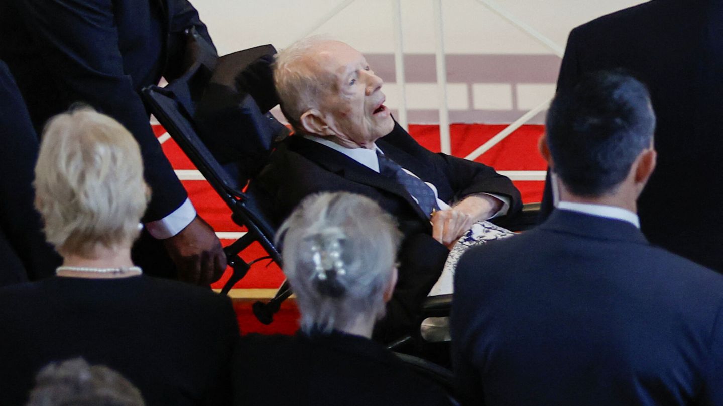 El expresidente Jimmy Carter, en el funeral por su mujer. (Reuters/Evelyn Hockstein)