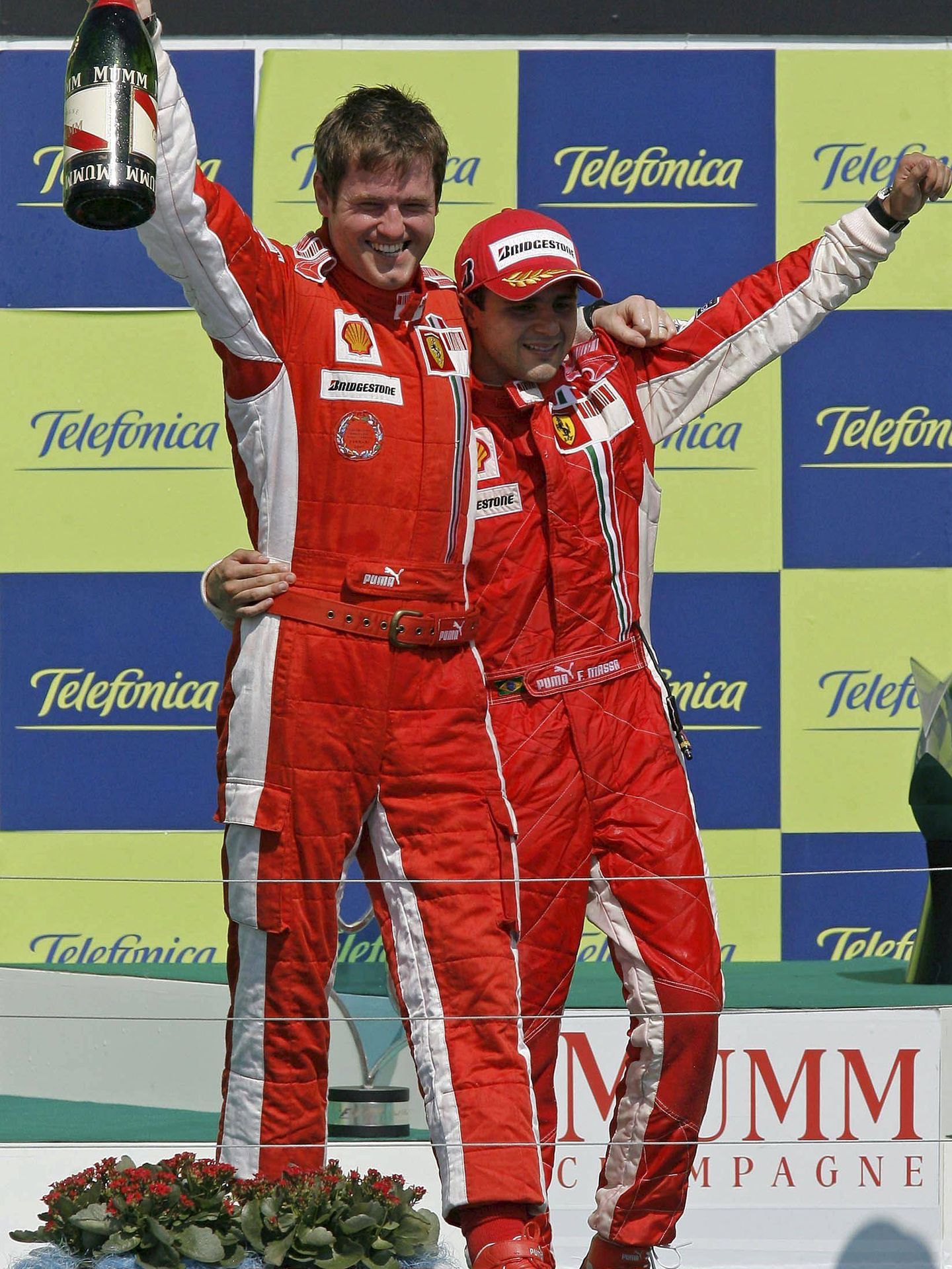 Massa junto a Rob Smedley en Valencia 08. (EFE)