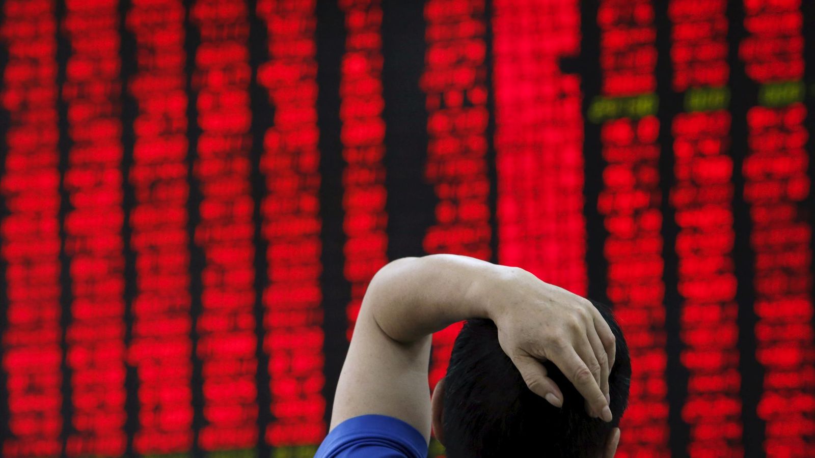 Foto: Un panel de la Bolsa en Beijing, China. (Reuters)