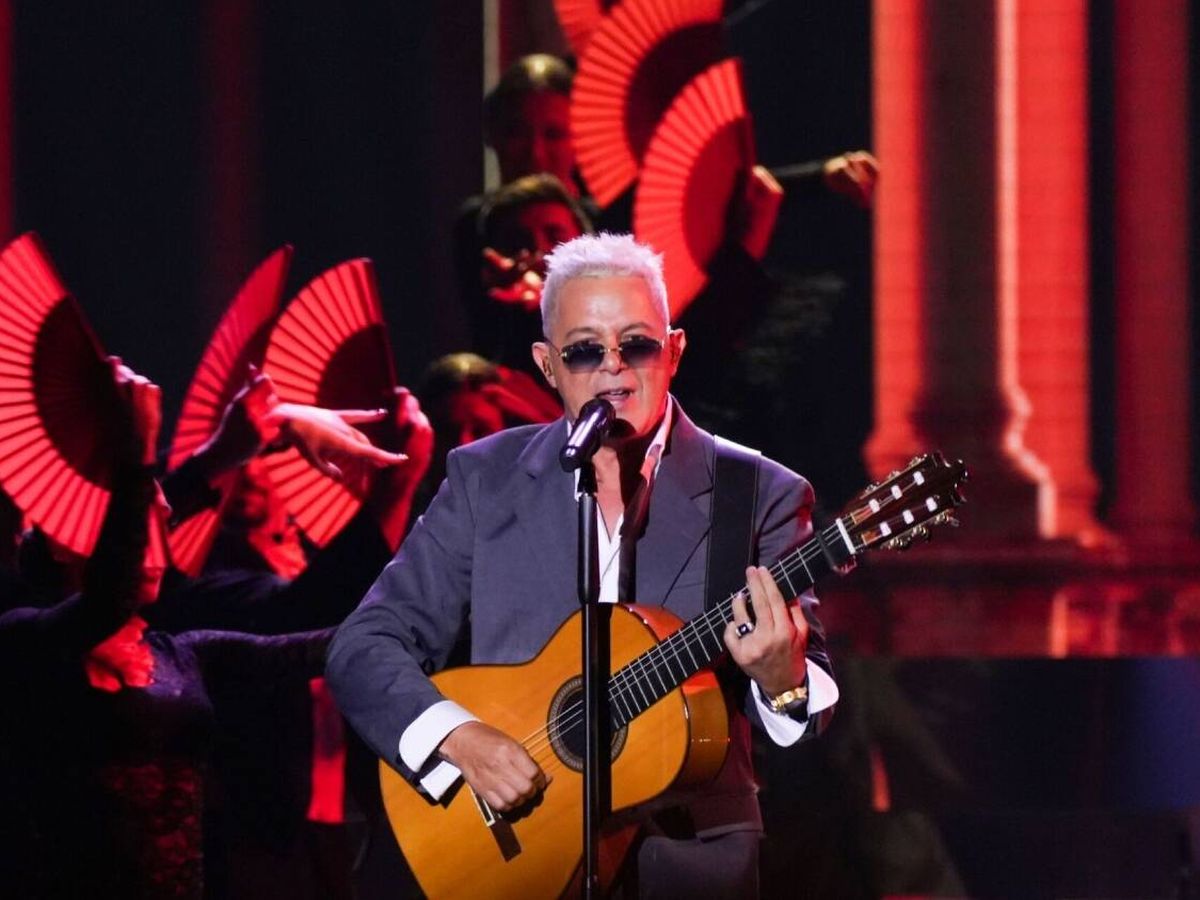 Foto: Alejandro Sanz en su actuación en los Latin Grammy. (EP)
