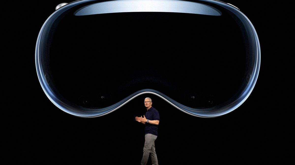 “Parecía un monstruo”: Tim Cook cuenta su primera experiencia con las Apple Vision Pro
