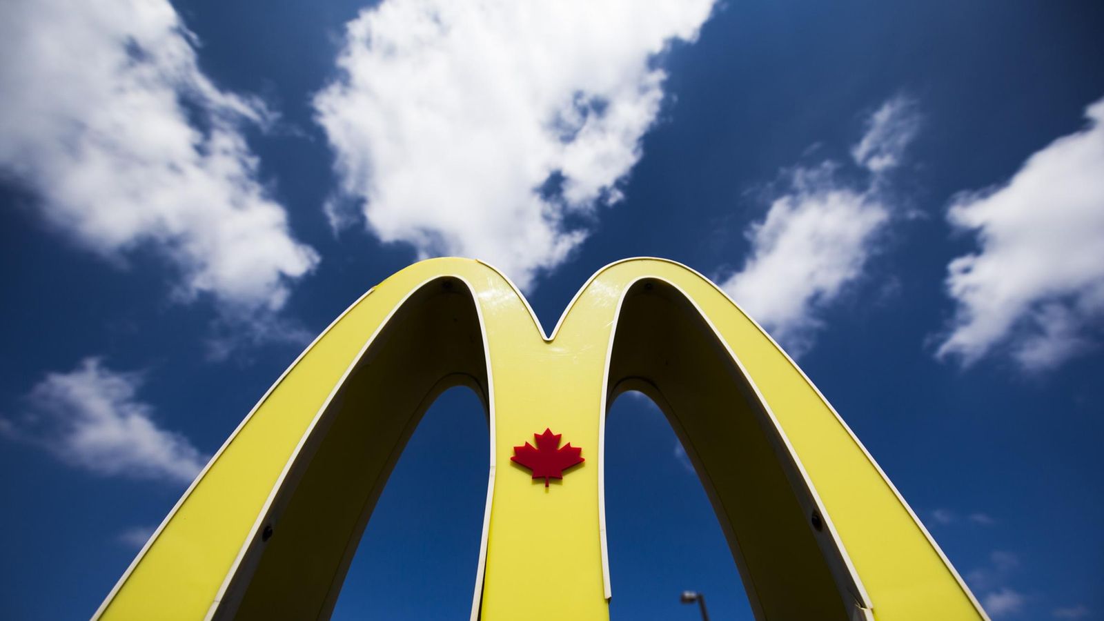 Foto: El logo de McDonald's en uno de sus restaurantes de Toronto, Canadá