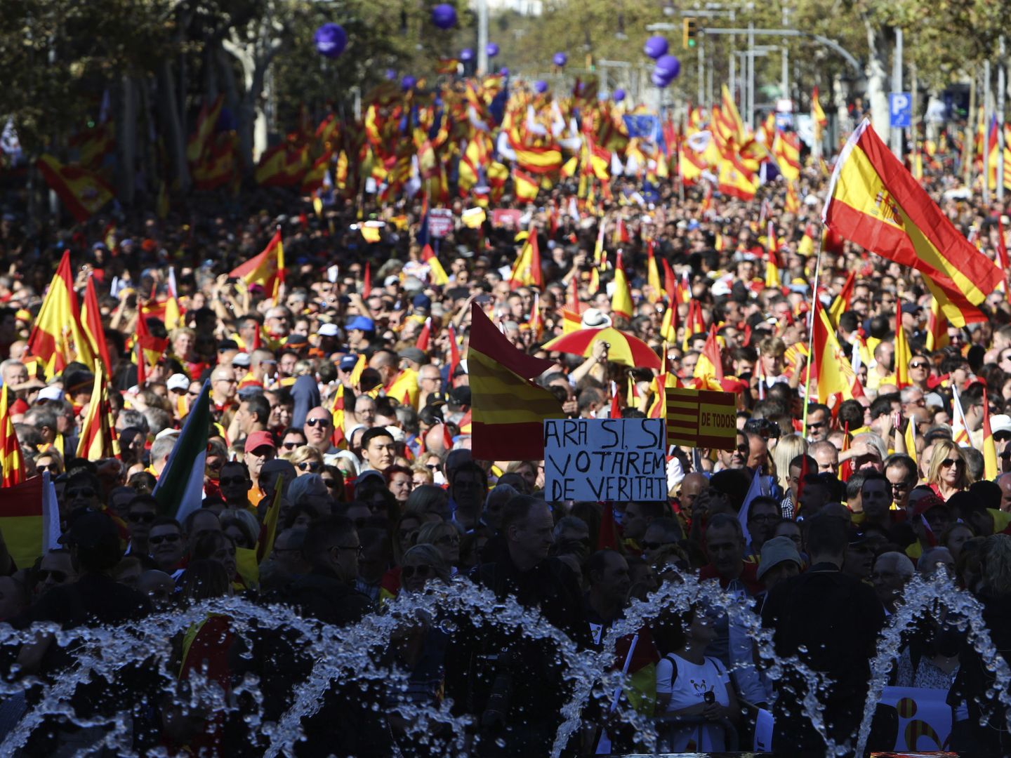 Manifestación convocada por Sociedad Civil Catalana (SCC) el pasado 29 de octubre en Barcelona contra el 'procés' independentista. (Efe)
