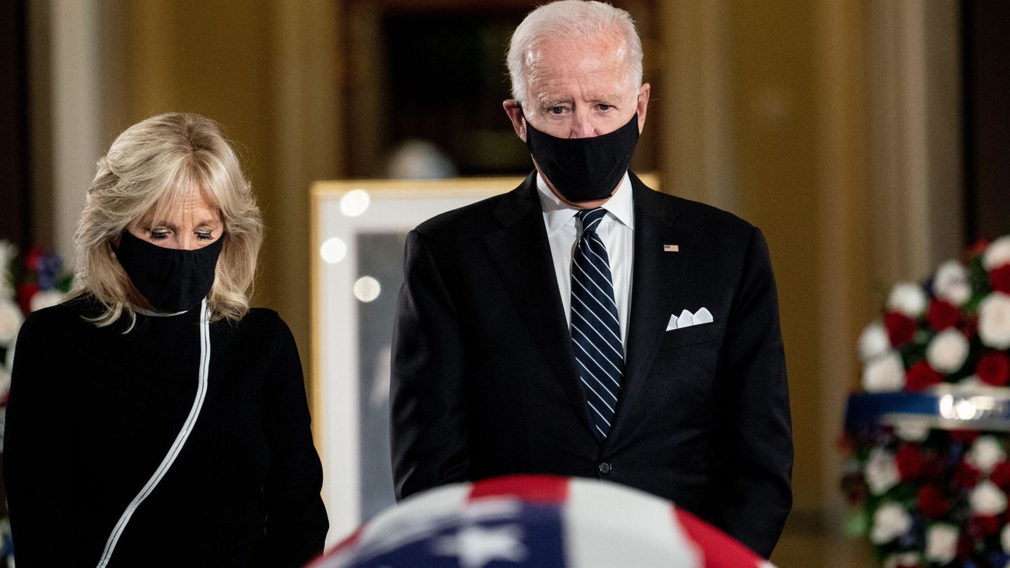 Joe y Jill Biden, en Washington. (EFE)