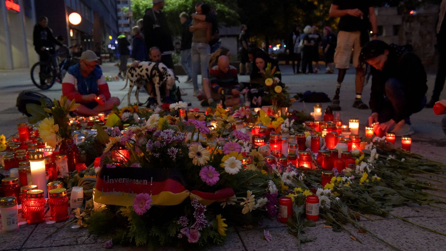 El lugar donde fue asesinado un hombre en Chemnitz, Alemania, el 27 de agosto de 2018. (Reuters) 