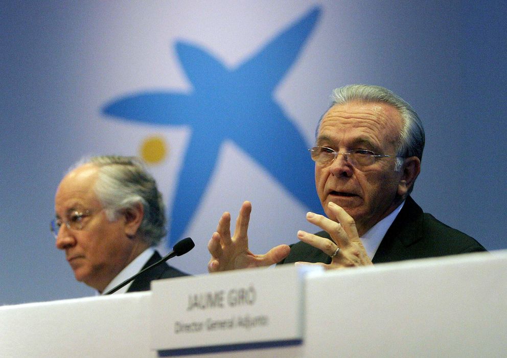 Foto: El presidente de CaixaBank, Isidre Fainé (d), y el consejero delegado, Juan M. Nin. (EFE)
