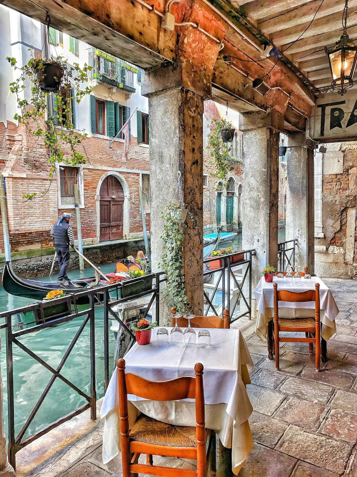 Restaurante en Venecia. (Unsplash)