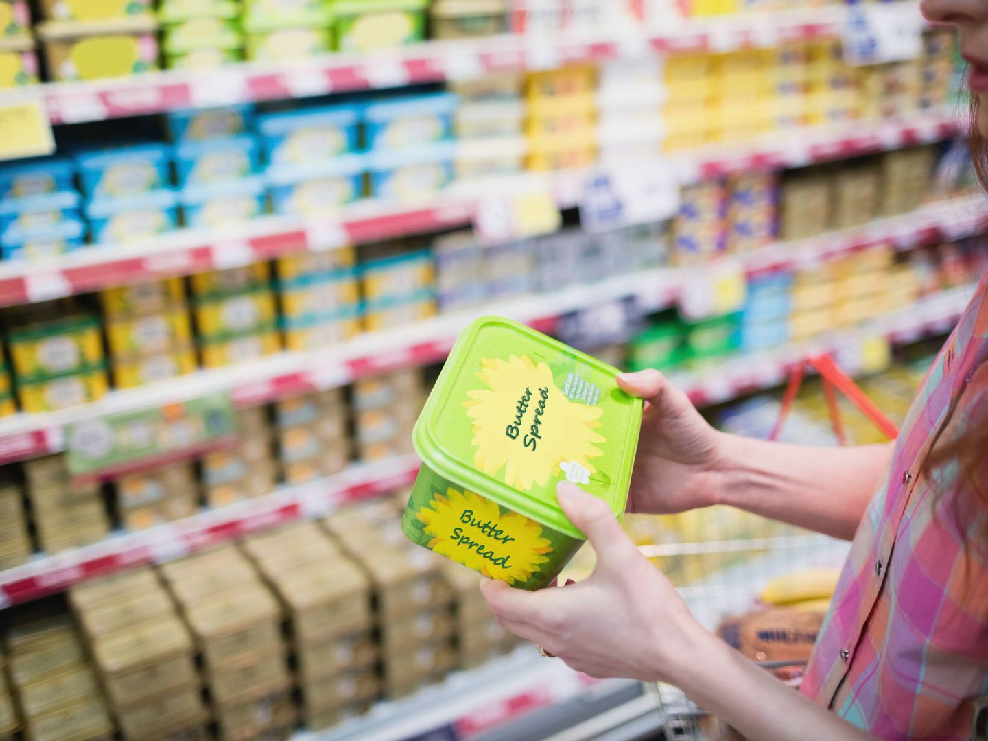 La estrategia del 'enriquecido en' es muy habitual en la venta de margarina. (iStock)