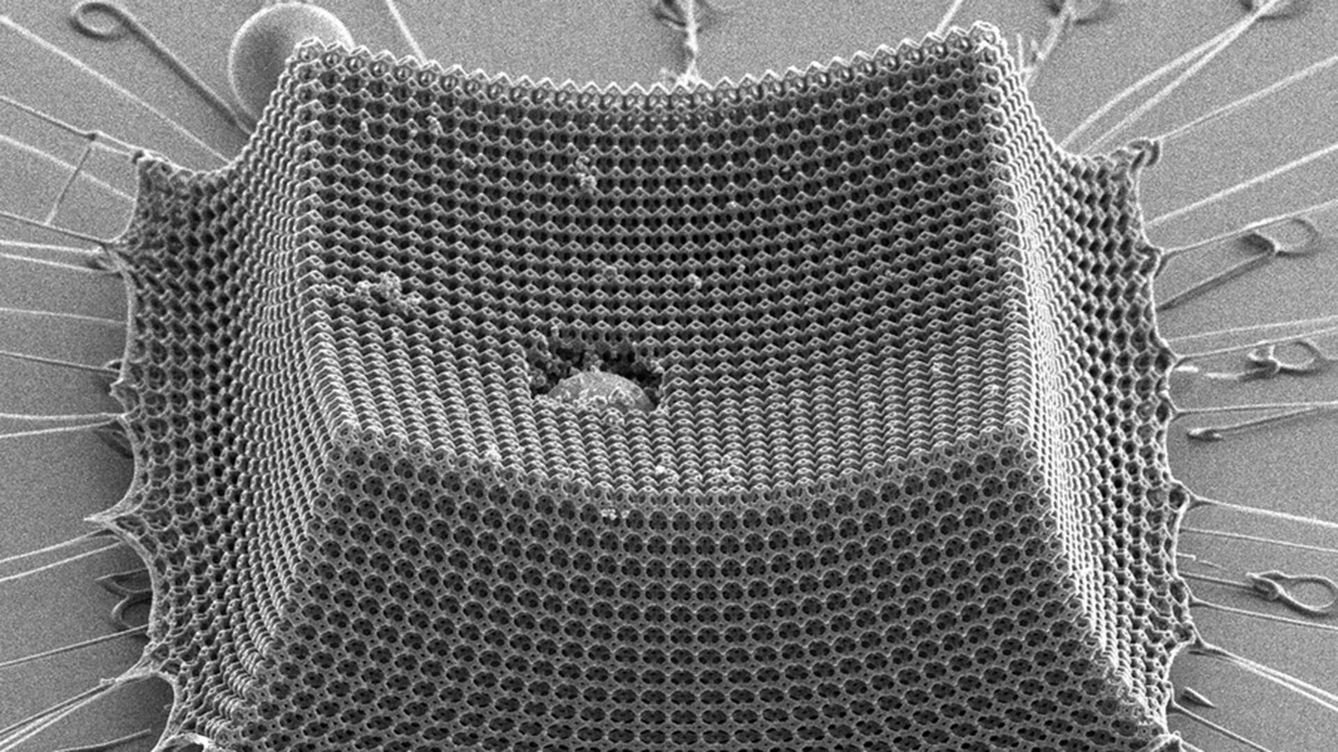 Foto: El nuevo material bajo el microscopio electrónico (MIT/Caltech/ETH Zürich)