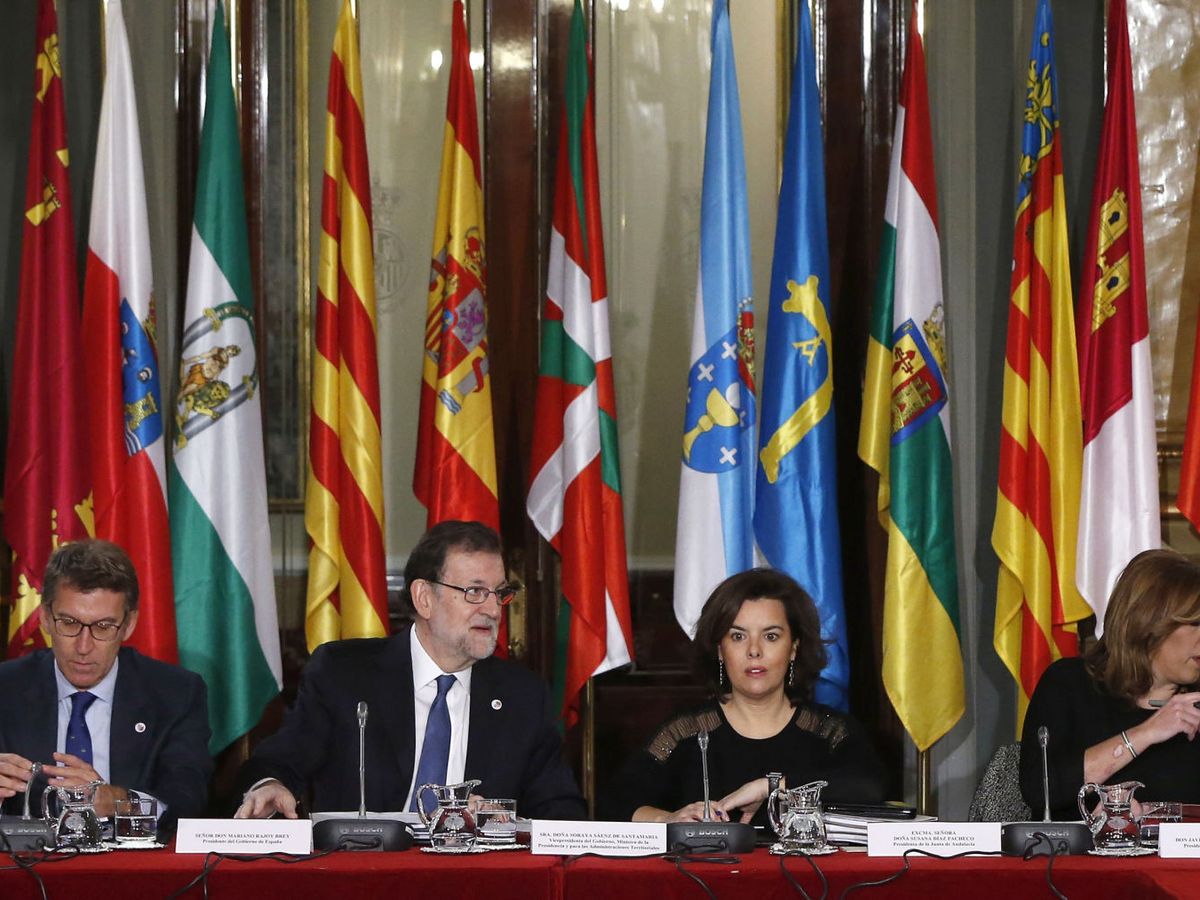 Foto: Ni Urkullu ni el presidente catalán estuvieron tampoco en la última conferencia presencial de 2017. (EFE)