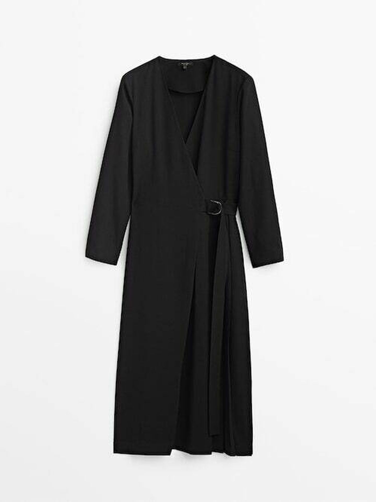 El nuevo vestido negro de Massimo Dutti. (Cortesía)