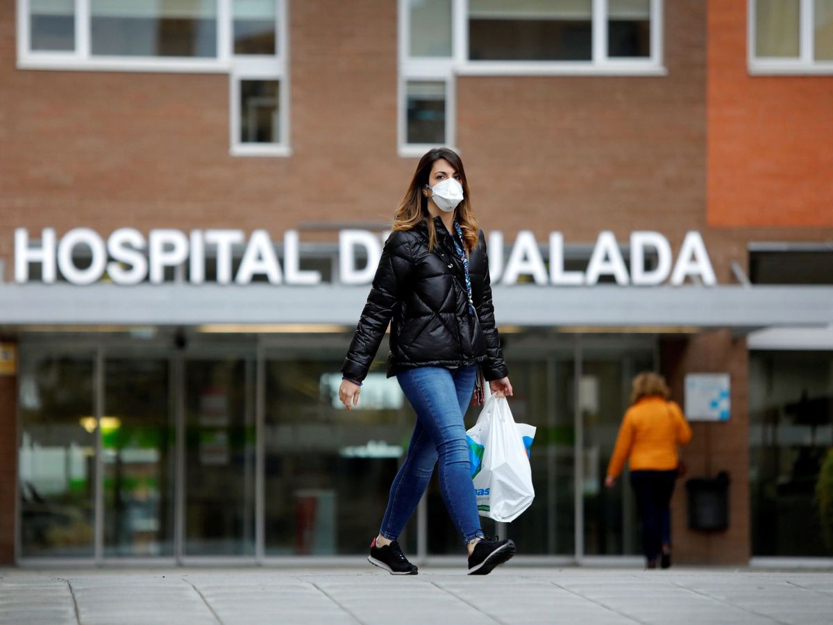 Foto: Vista de la entrada principal del Hospital de Igualada (Barcelona). (EFE)