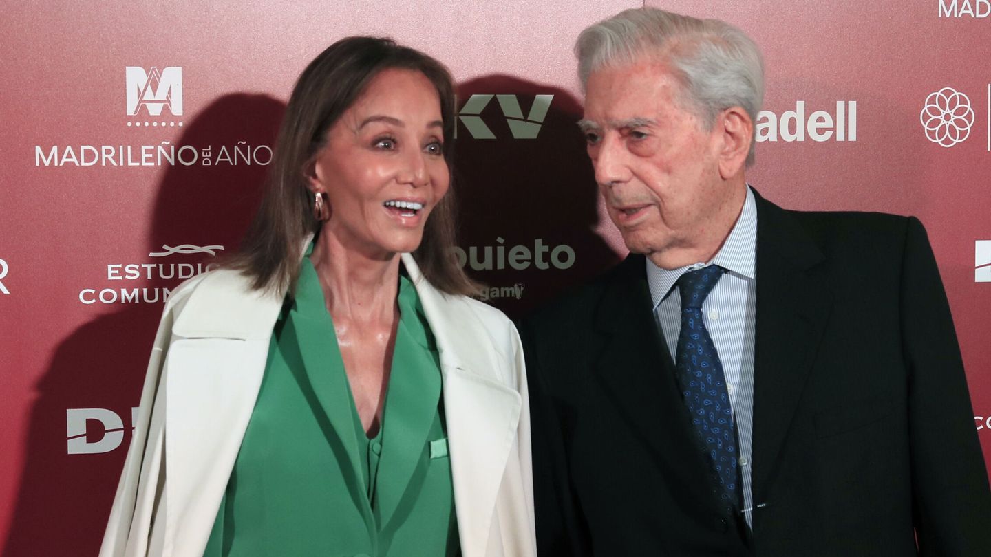 Isabel Preysler y Mario Vargas Llosa, en una de sus apariciones en el Teatro Real. (EFE)