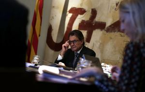 La querella contra Artur Mas, abocada al fracaso por la crisis de la Fiscalía
