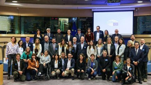 Puigdemont se conjura con los diputados de JxCAT para dar la batalla electoral a ERC