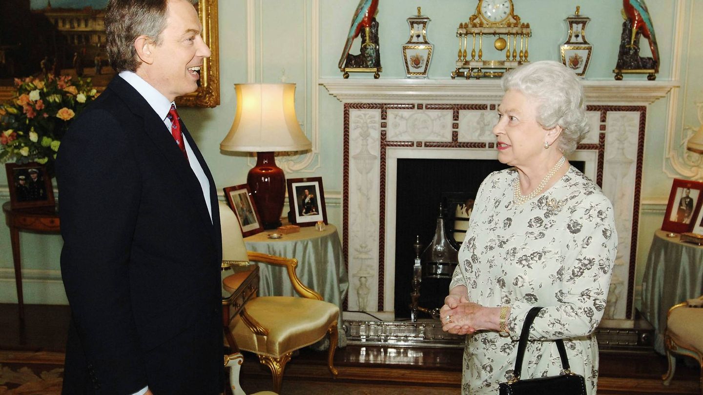 Tony Blair y la reina Isabel II. (Getty)